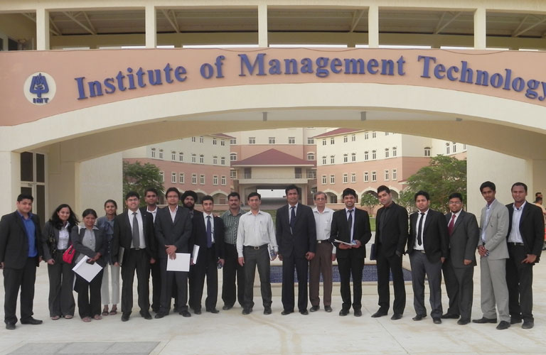 Providing COOP Certificate to IMT Students, Dubai